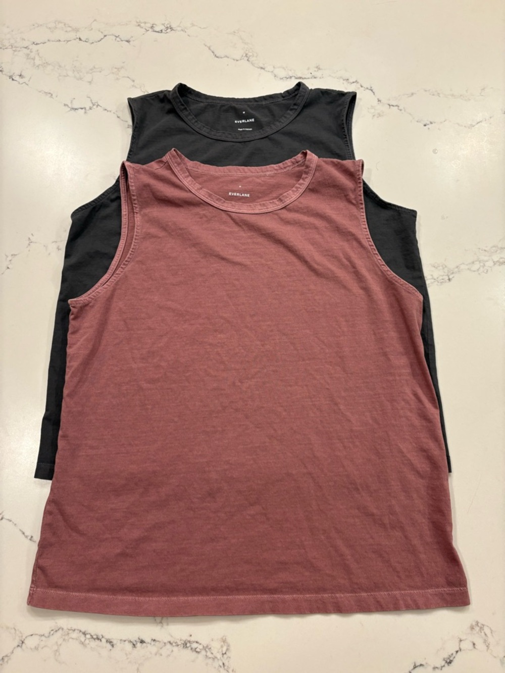 Lot of 2 Womens Medium Everlane Boyfriend Tank Tops 100% Cotton Brown-Rose Black